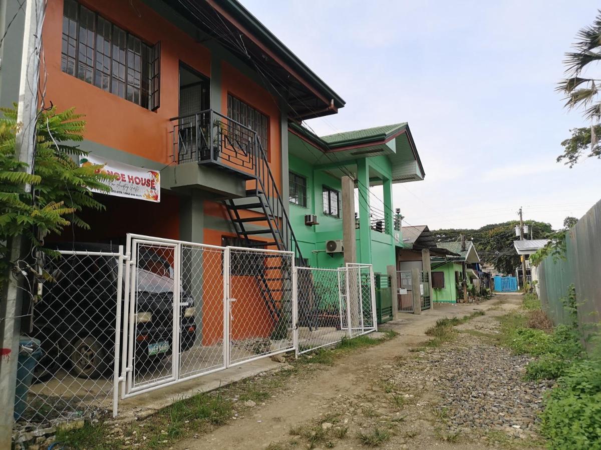 Estrelle Orange House - Backpackers Hub Apartamento Puerto Princesa Exterior foto