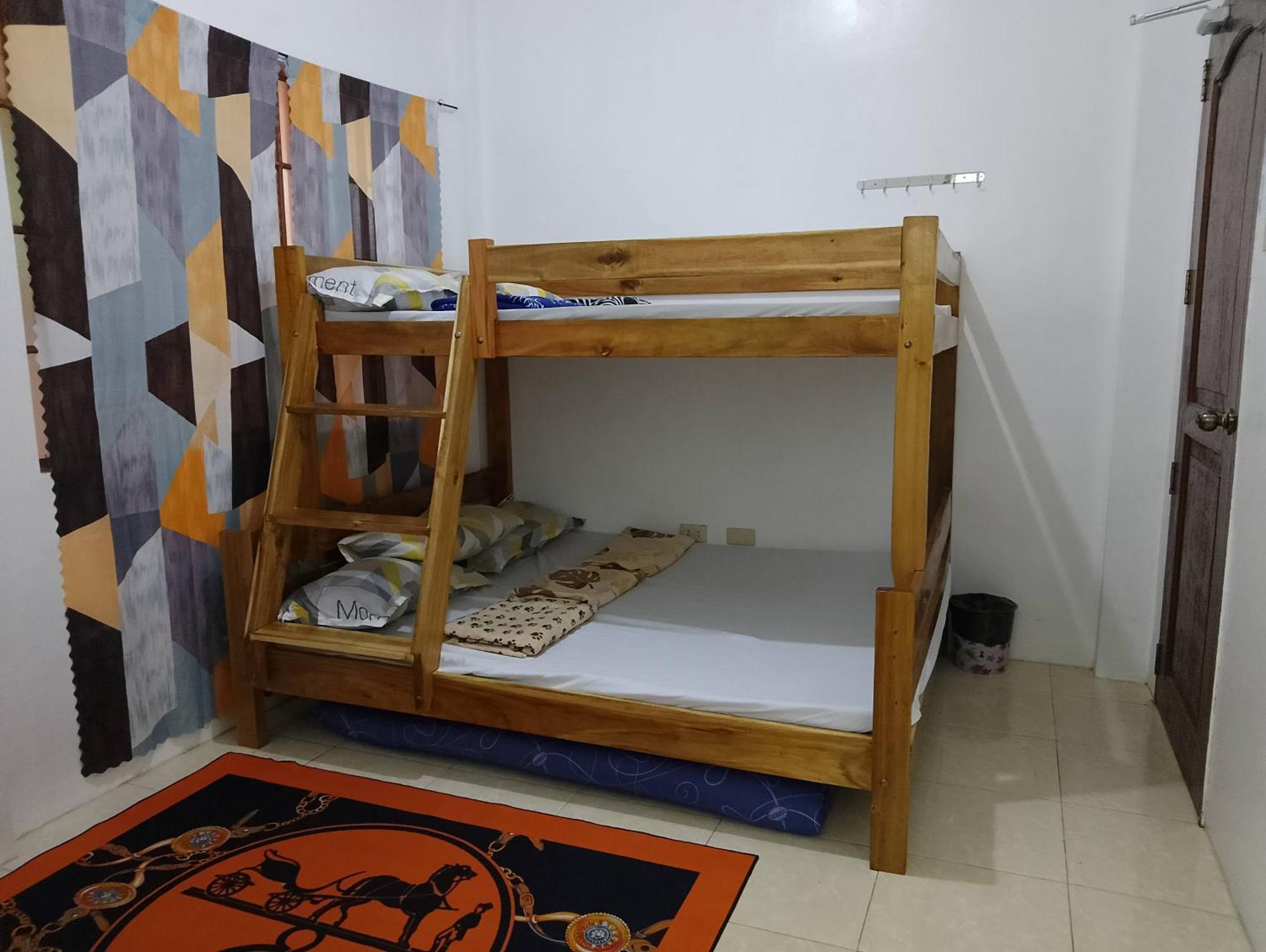 Estrelle Orange House - Backpackers Hub Apartamento Puerto Princesa Exterior foto