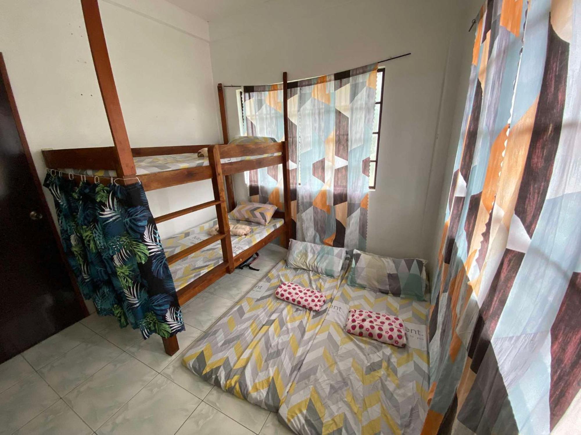 Estrelle Orange House - Backpackers Hub Apartamento Puerto Princesa Exterior foto